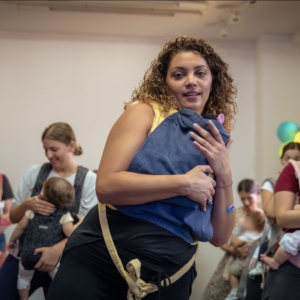 [ baby-wearing-dance ]