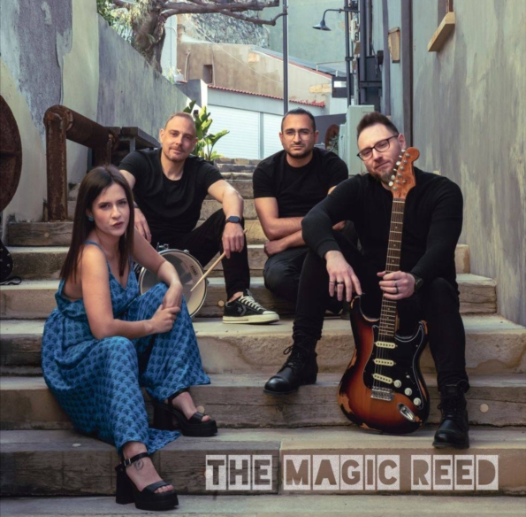 Ζωντανή Μουσική από τους The Magic Reed